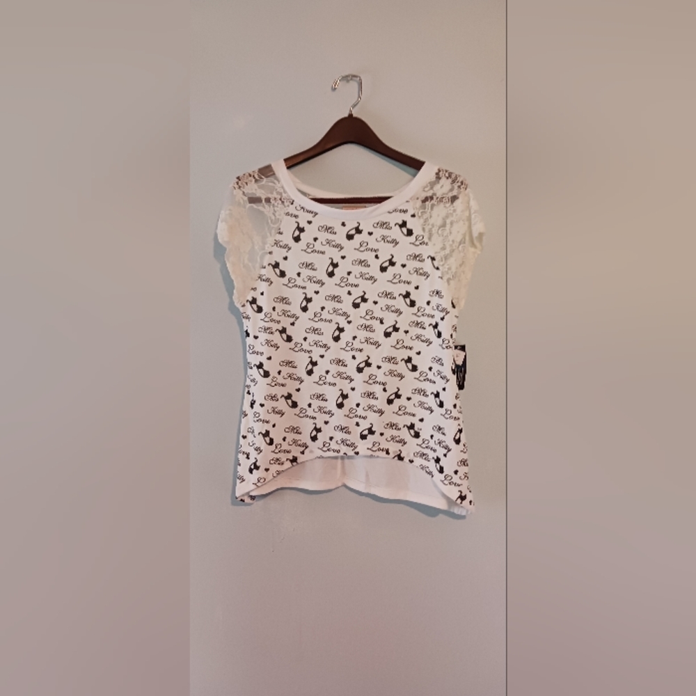 🔥NWT🔥 Ladies Miss. Kitty Couture t-shirt